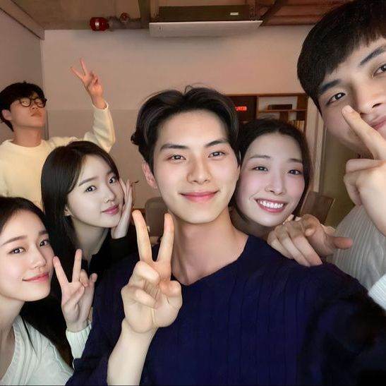 6,3 fille et 3 garçon cohabite