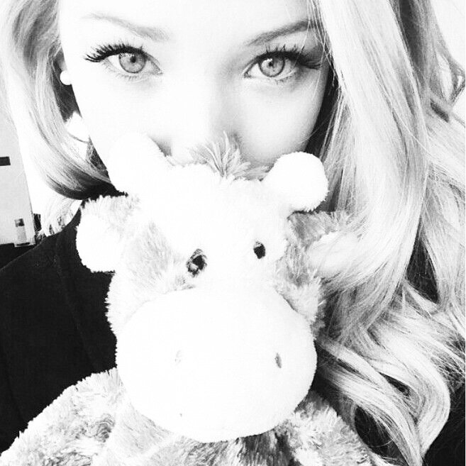 － 𝓨’𝑜𝑢𝑛𝑎．