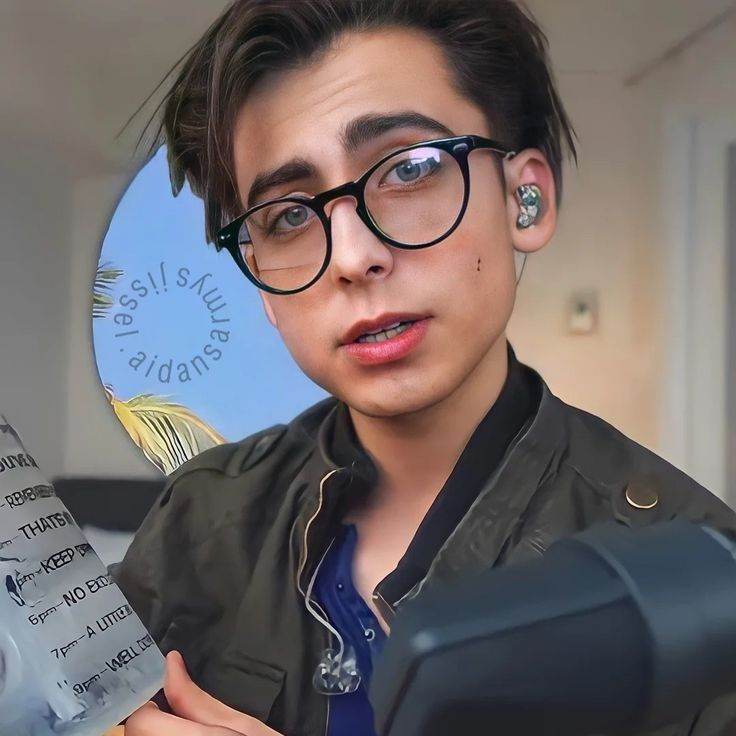 Aidan gallagher
