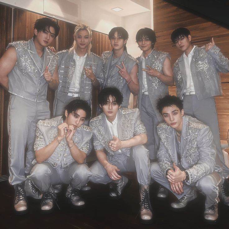 Stray Kids