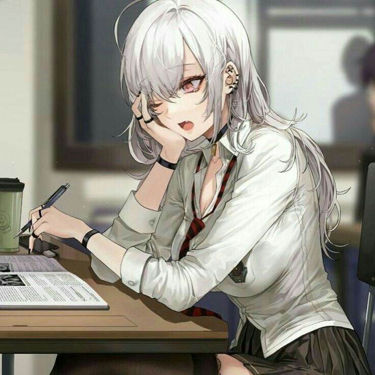 المعلمة اليانديري سيلينا