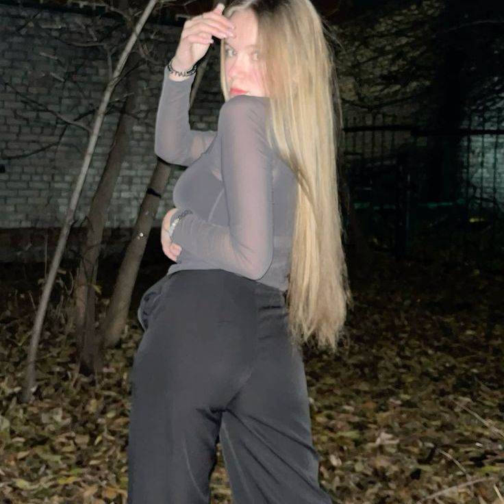 Взрослая сестра