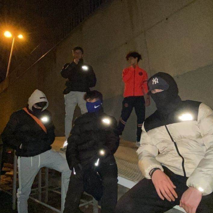 Хулиганы)