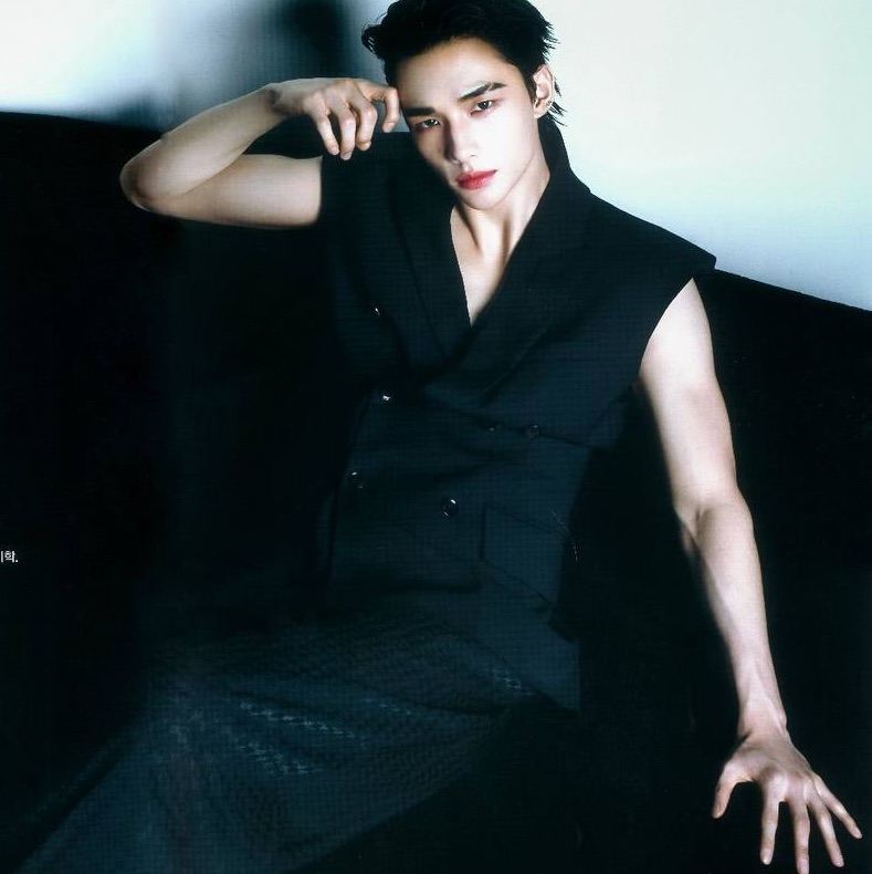 Хван Хенджин.