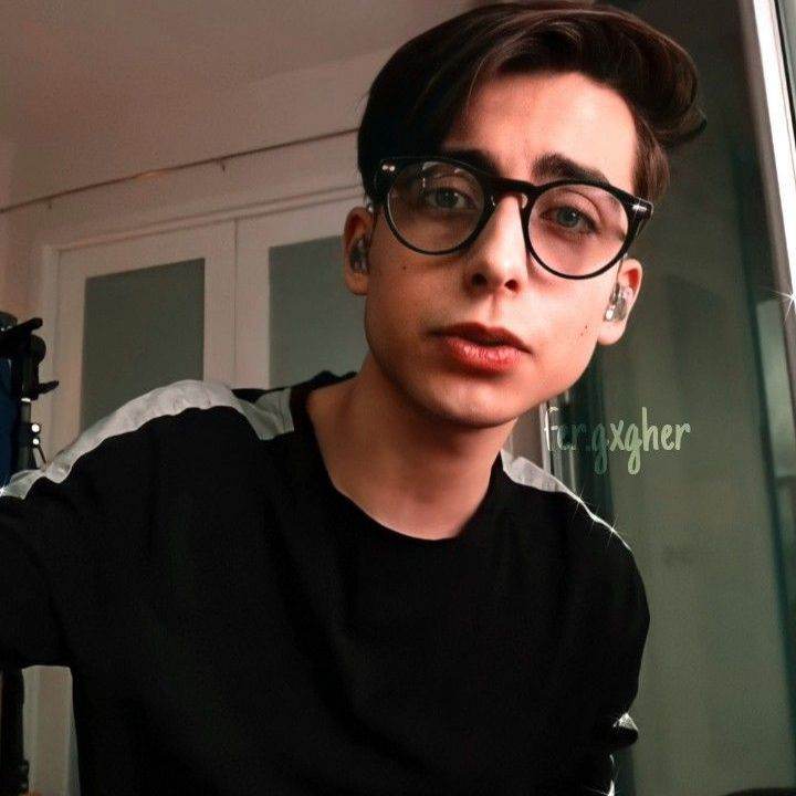 Aidan gallagher