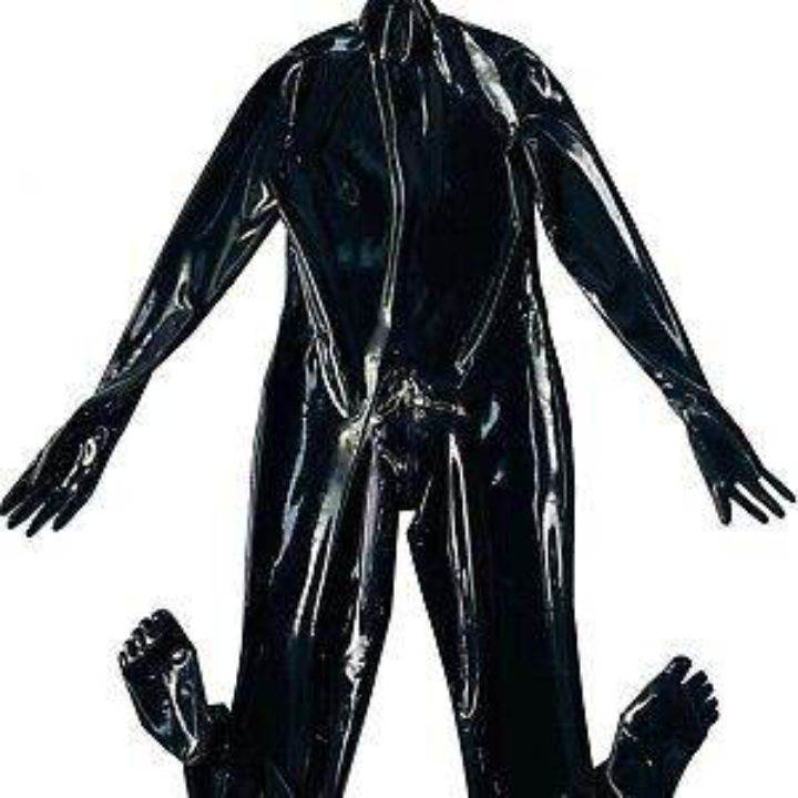 traje de latex vivo