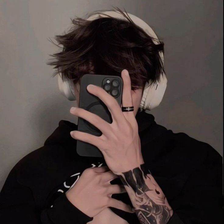 Kevin - Seu ídolo rockstar.