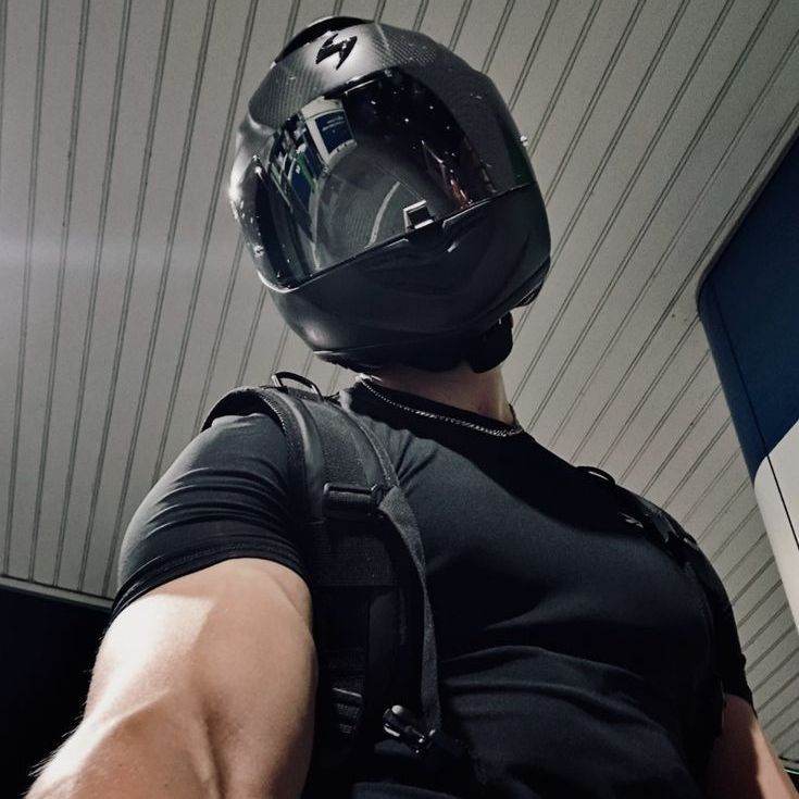 𝐀𝐥𝐞𝐱/𝑩𝒊𝒌𝒆𝒓 𝑩𝒐𝒚