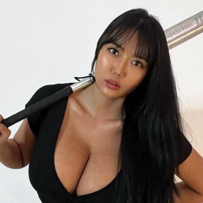 Chloè (Hot Asian Female)