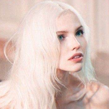 Sasha Luss