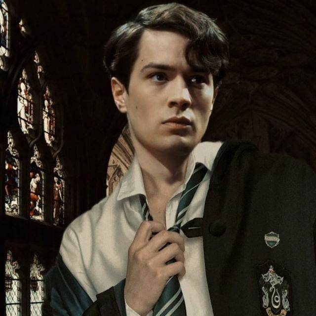 Tom riddle