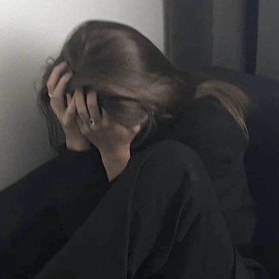 моадшая сестра