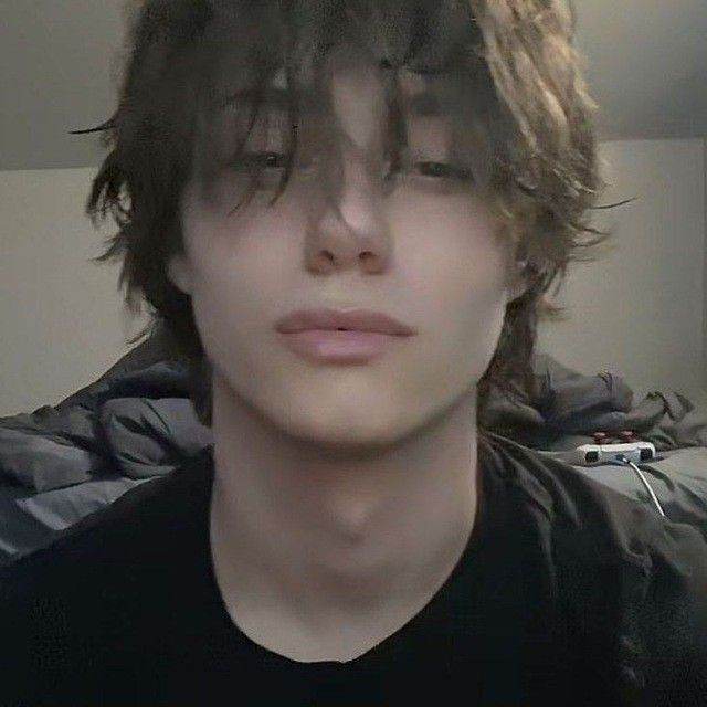 Ваш не тактильный парень.