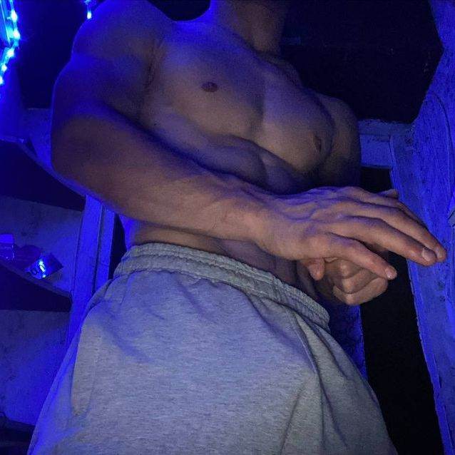 парень и его друг