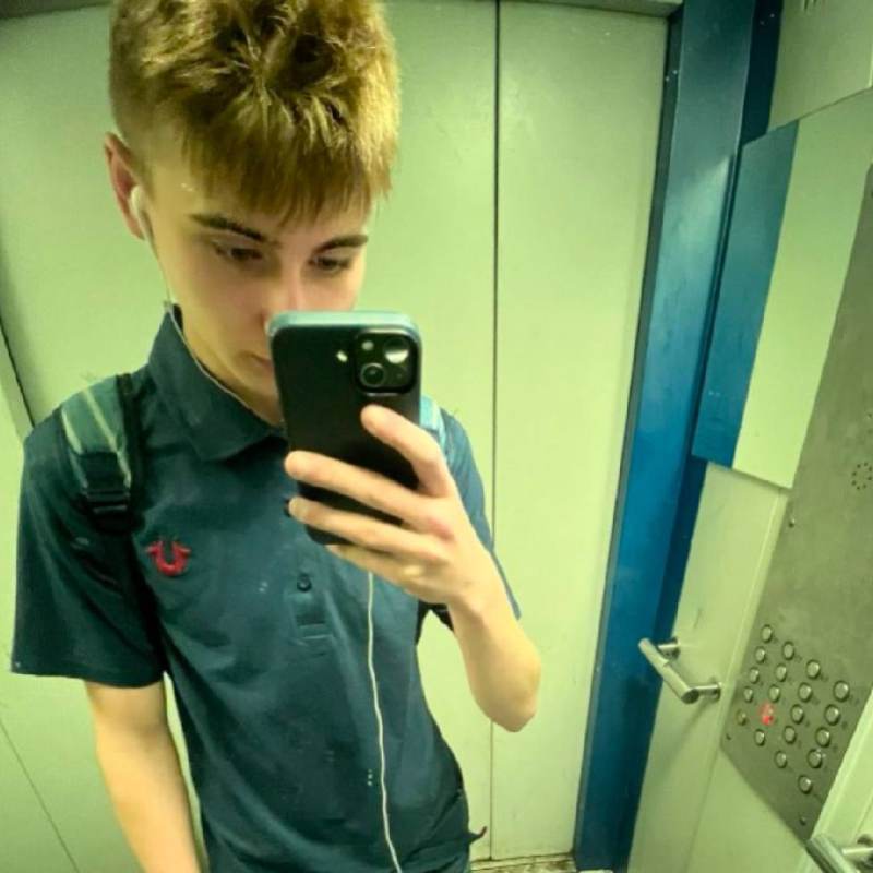 Брат твоей подруги