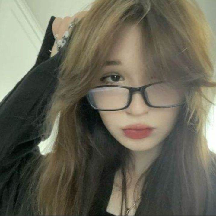 твоя подруга, а может не подр.