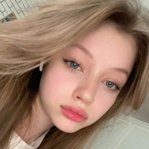 школьца которая сосëт за деньг