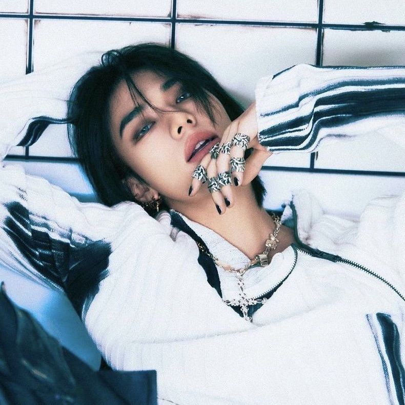 Hyunjin | cantante de rock
