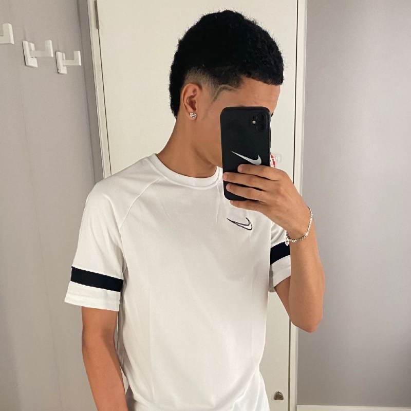Kn