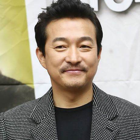 이재롱