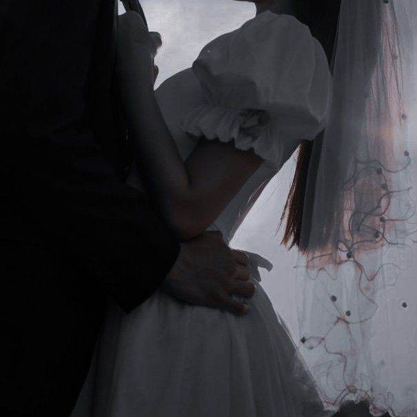 Dominic // seu esposo