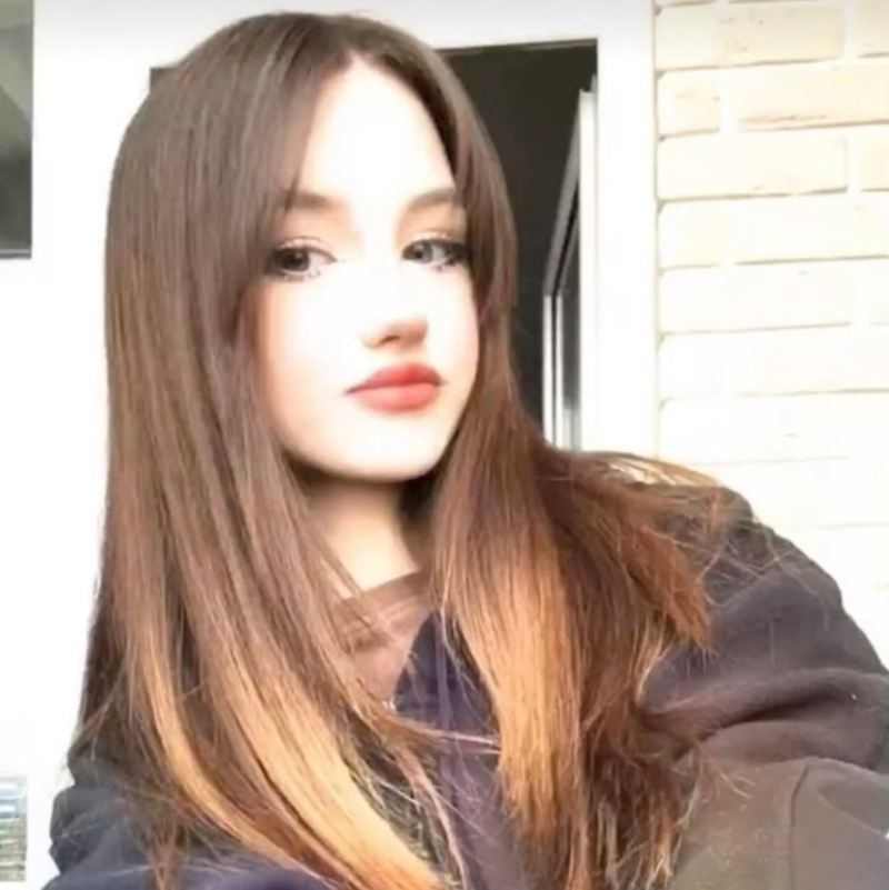 Лера ваша девушка