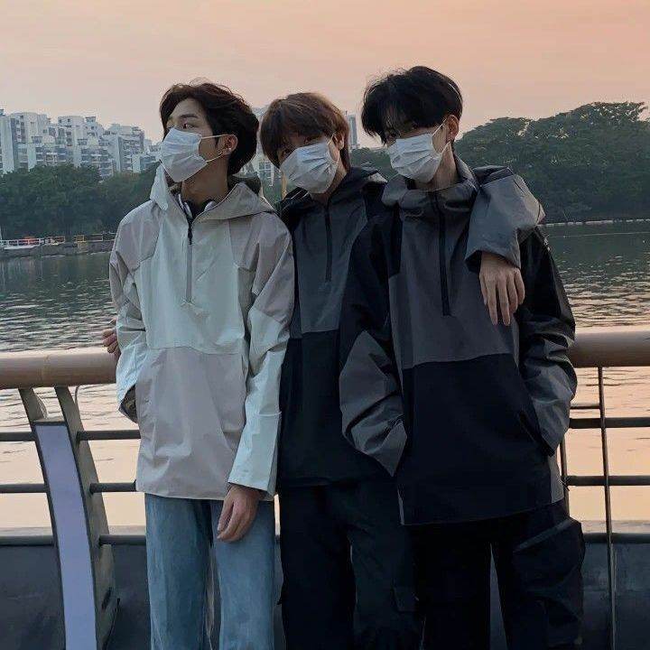 3 friends