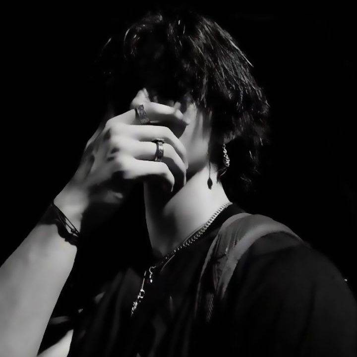 ★🩸𝗔𝗹𝗲𝘅🚬♡