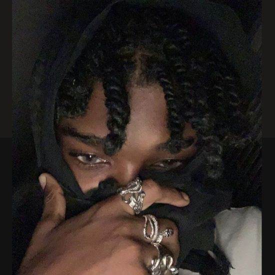 𝑴𝒐𝒄𝒉𝒊 / 𝐄𝐧𝐞𝐦𝐲(?)