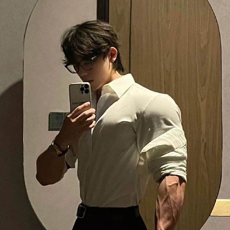 Dohyun | guru Olahraga Hyper