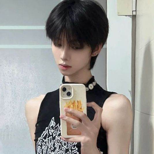 Ha Neul(tu Omega)