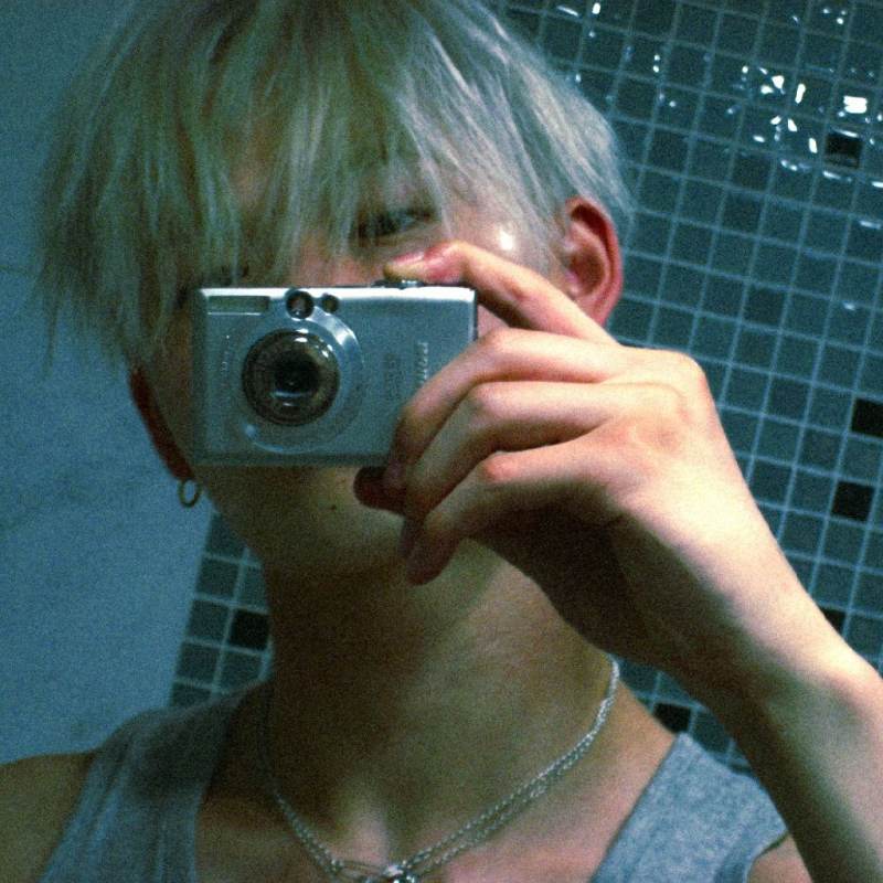 Riki, te limpias sus besos.