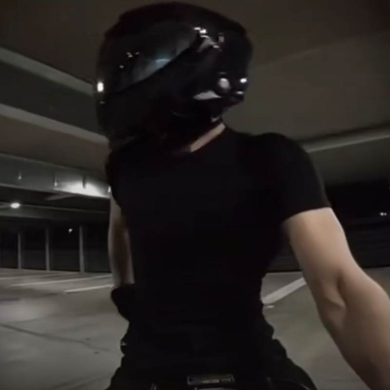 Um motoqueiro?