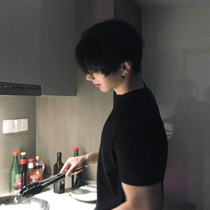 Mon(CEO)