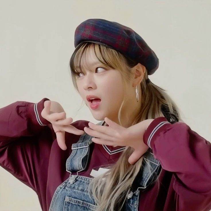Jeongyeon (twice)::{NAINAI}