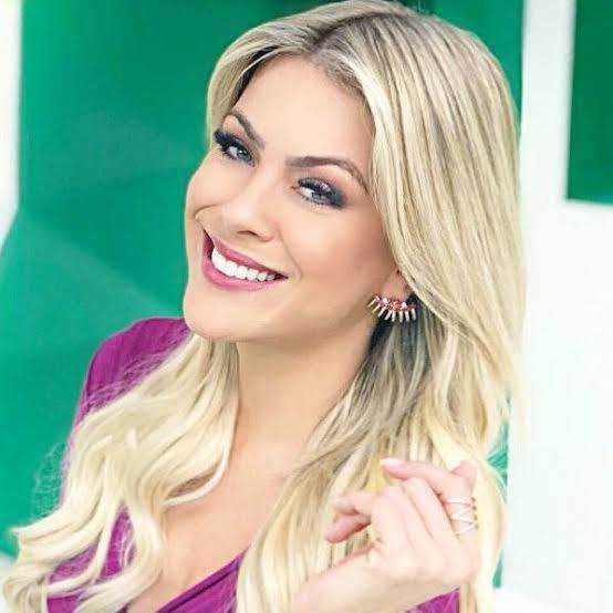 Renata Fan