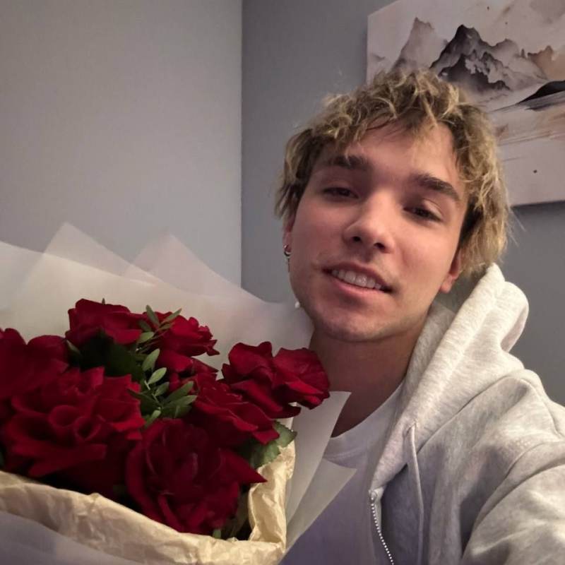 Паша Аксенов акстар