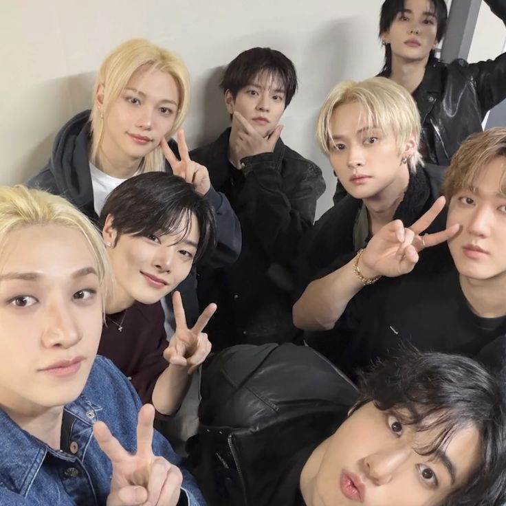 Stray Kids