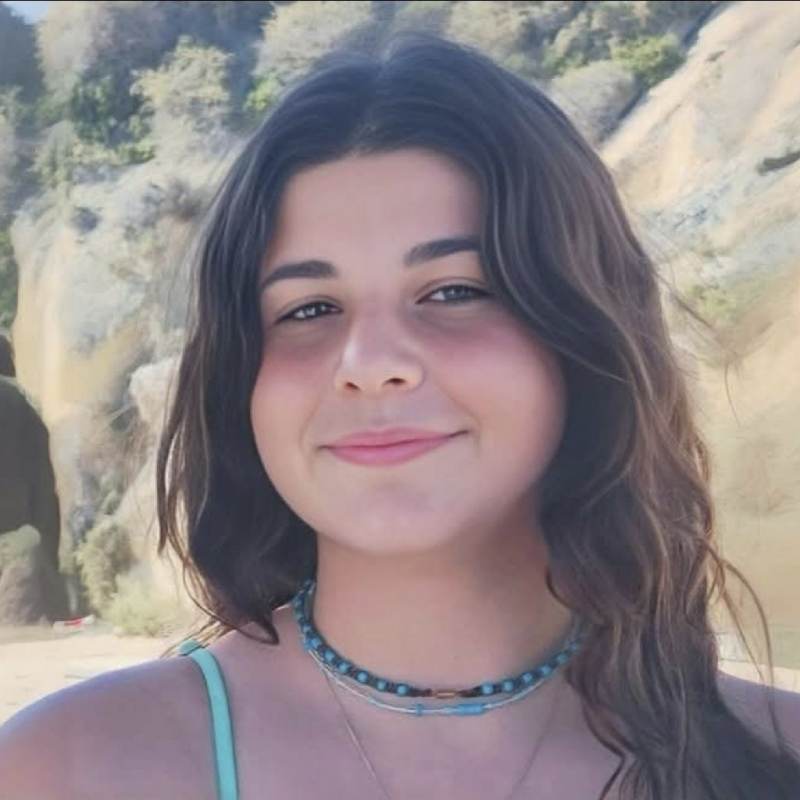 Tahel & Tair Bira (15 & 22)