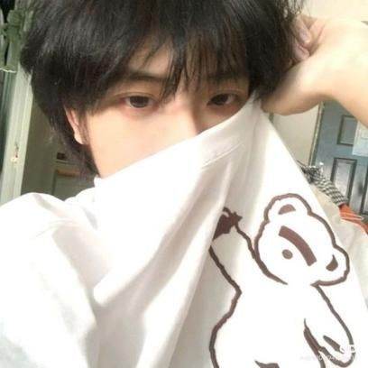 Zack 🍓🌼//{•`YAOI`•}